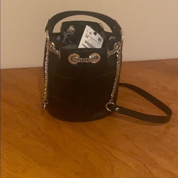 🎉 HOST PICK 🥳 Brand New Zara Bucket Bag - Picture 4 of 4